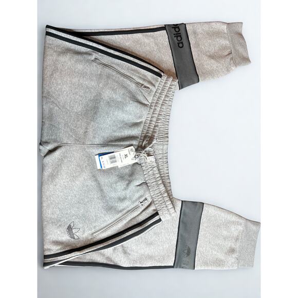 Adidas men XL medium grey original pants new with tags